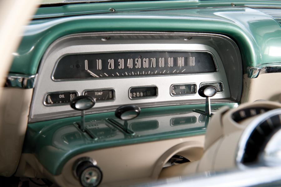  Mercury Monterey Sun Valley 2-Door Hardtop 1954 года  (фото 9 из 22)